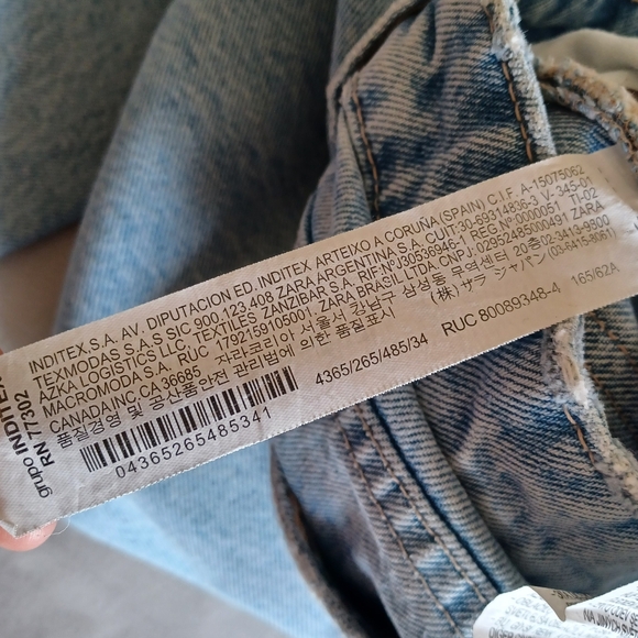 100% Cotton ZARA Women's 2 Light Blue Distressed Jeans, Straight Leg. Button Fly - Picture 16 of 16